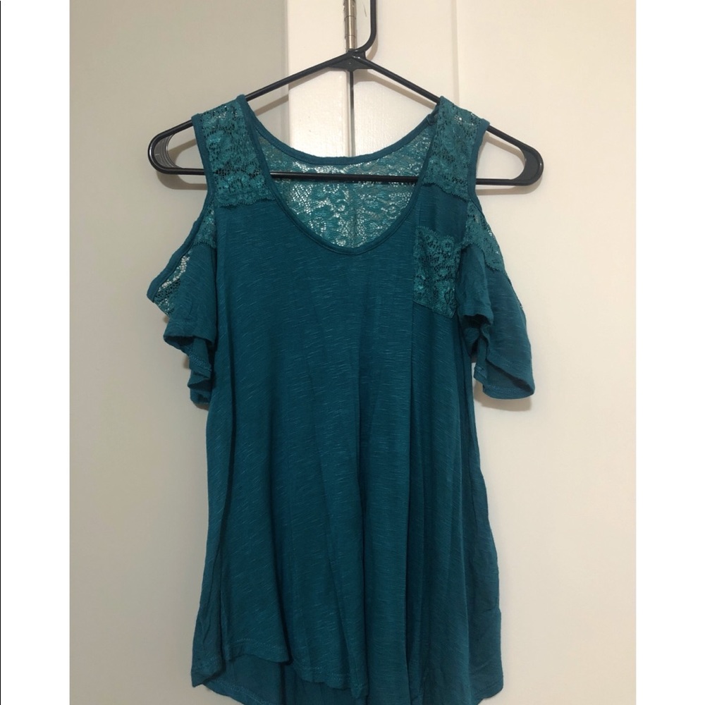 Women’s Cold Shoulder Blouse